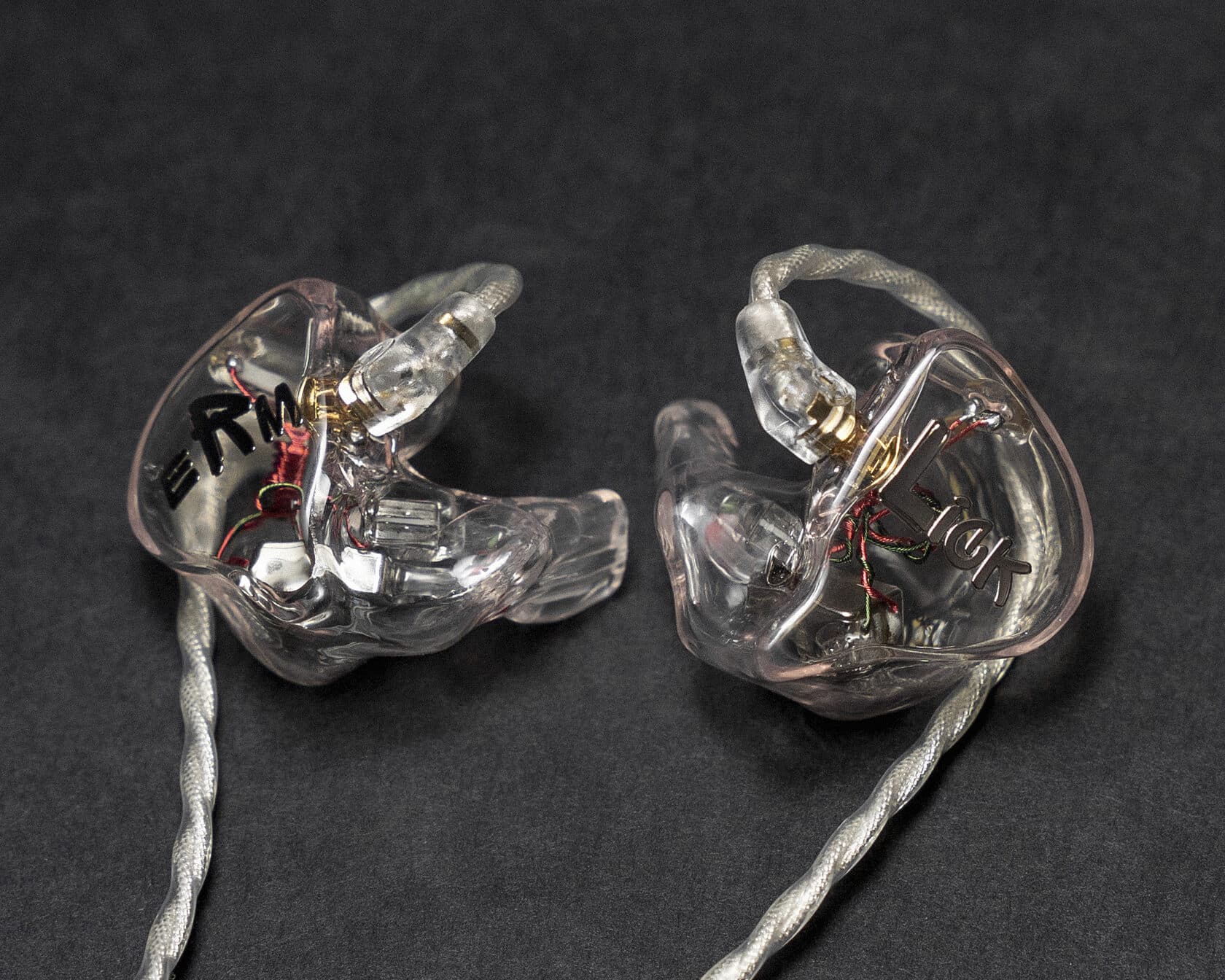 Кастомные наушники Devite Audio D3 — для музыкантов, работающих на сцене